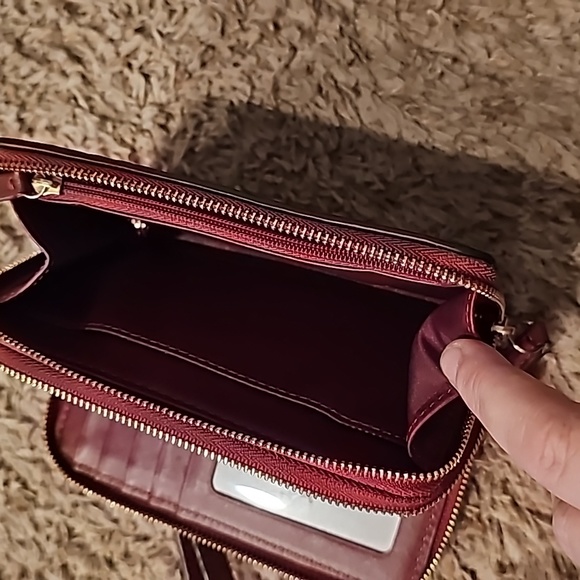 Coach Gallery Sig Metalic  Tote/Purse, Coach Madison Croc Embrossed Coach Wallet - Picture 12 of 12